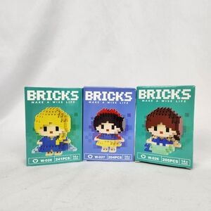 Bricks‎ Micro Building Blocks - Lot 3 - Elsa, Ariel, and Snow White